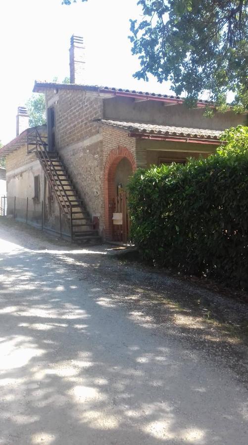 ルニャーノ・イン・テヴェリーナ La Casa Di Liliヴィラ エクステリア 写真